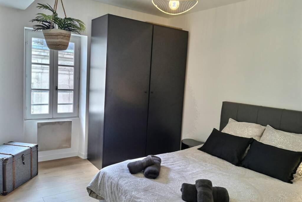 Le Beau Lieu # Hyper Centre # Proche Des Quais Apartment Коняк Екстериор снимка