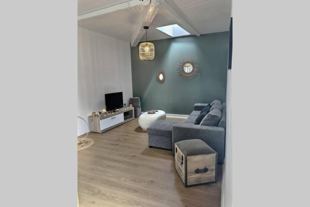Le Beau Lieu # Hyper Centre # Proche Des Quais Apartment Коняк Екстериор снимка